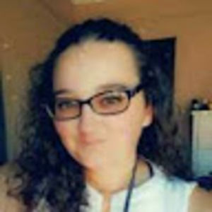 Meet your Posher, Claudia